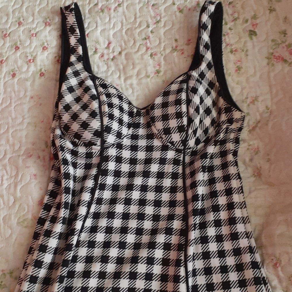 Vintage Style fitted dress.